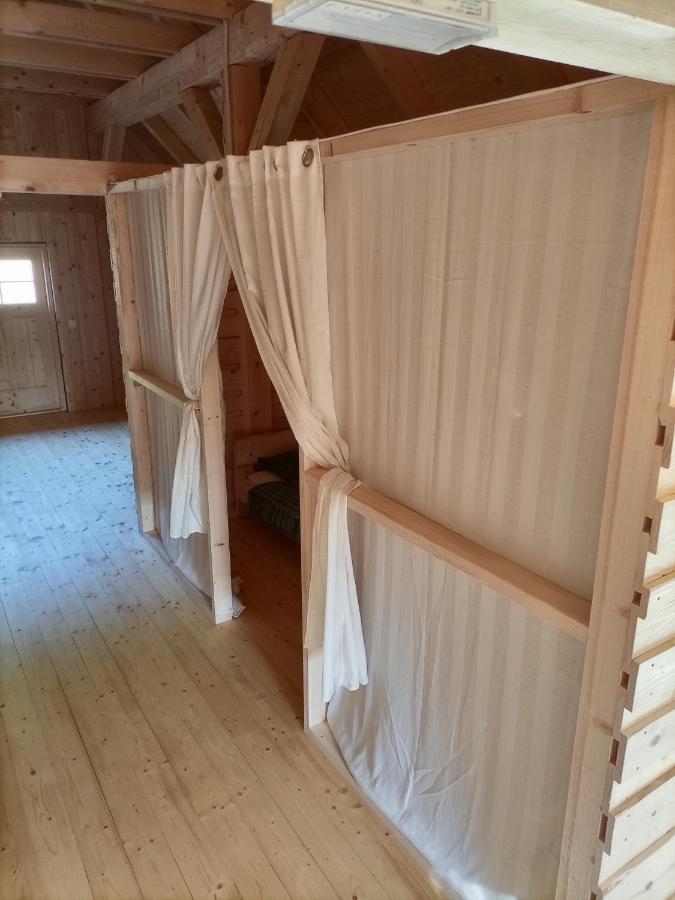 Kamp Beli Gaber Hotell Stari Trg pri Lozu Eksteriør bilde
